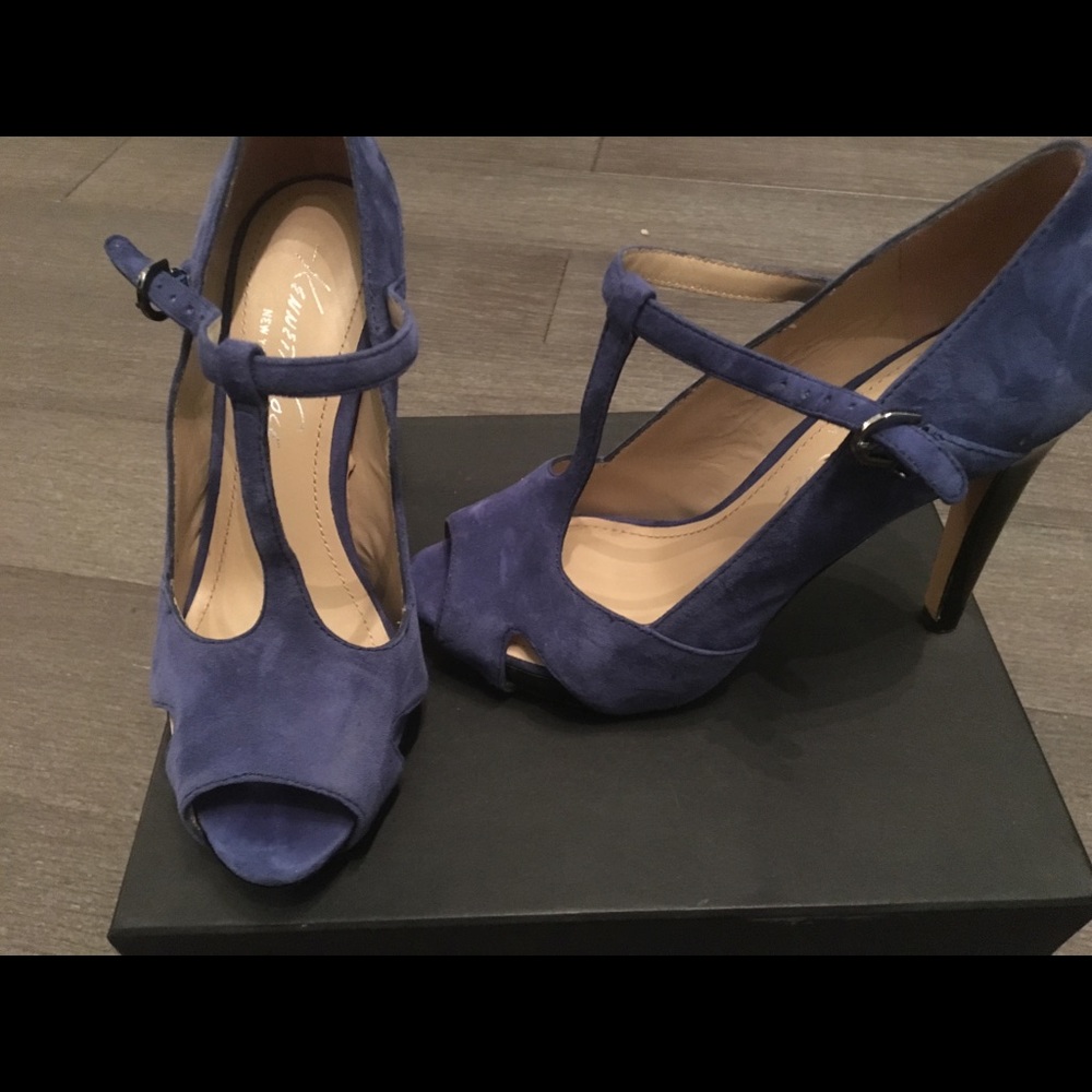 Kenneth Cole “Au Cafe” Blue Suede heels